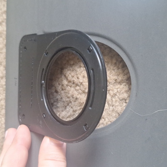 iPad Accessories Bundle -Targus Case, Roo Strap And iPad Empty Box - Picture 7 of 12